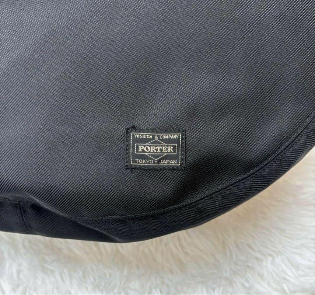 美品　ポーター　吉田カバン　ハーフムーン　三日月型　ショルダーバッグ　大きい