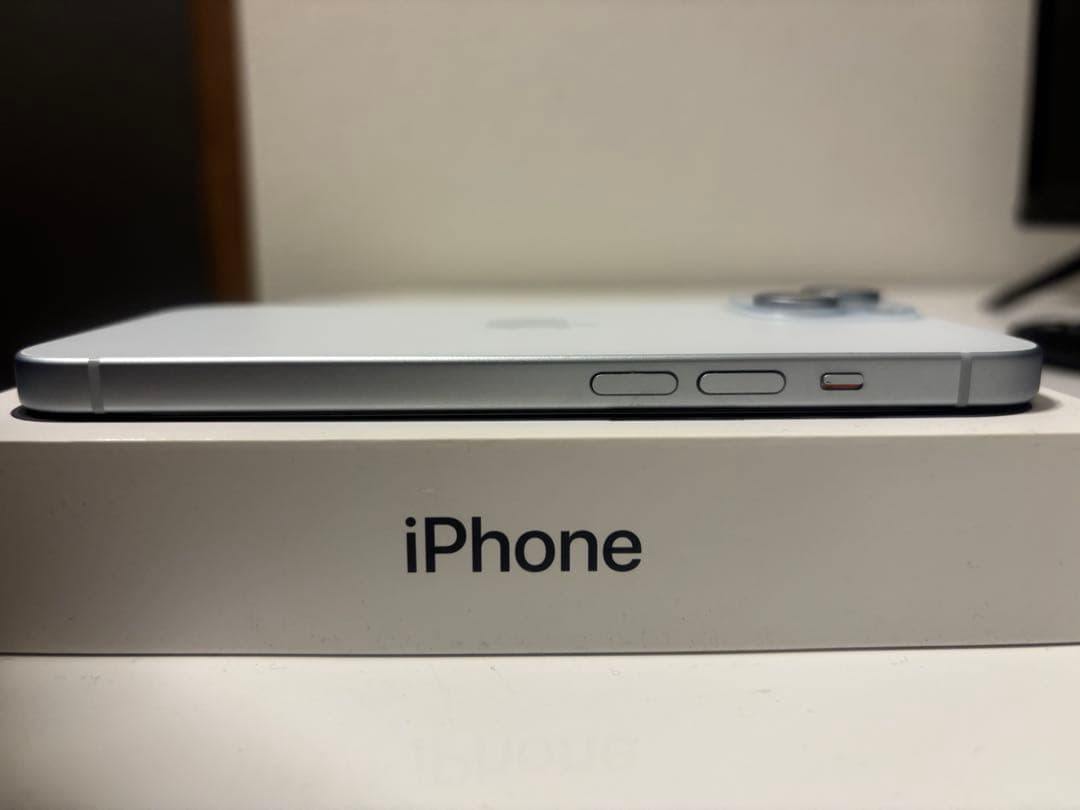 Apple iPhone 15 256GB ブルー