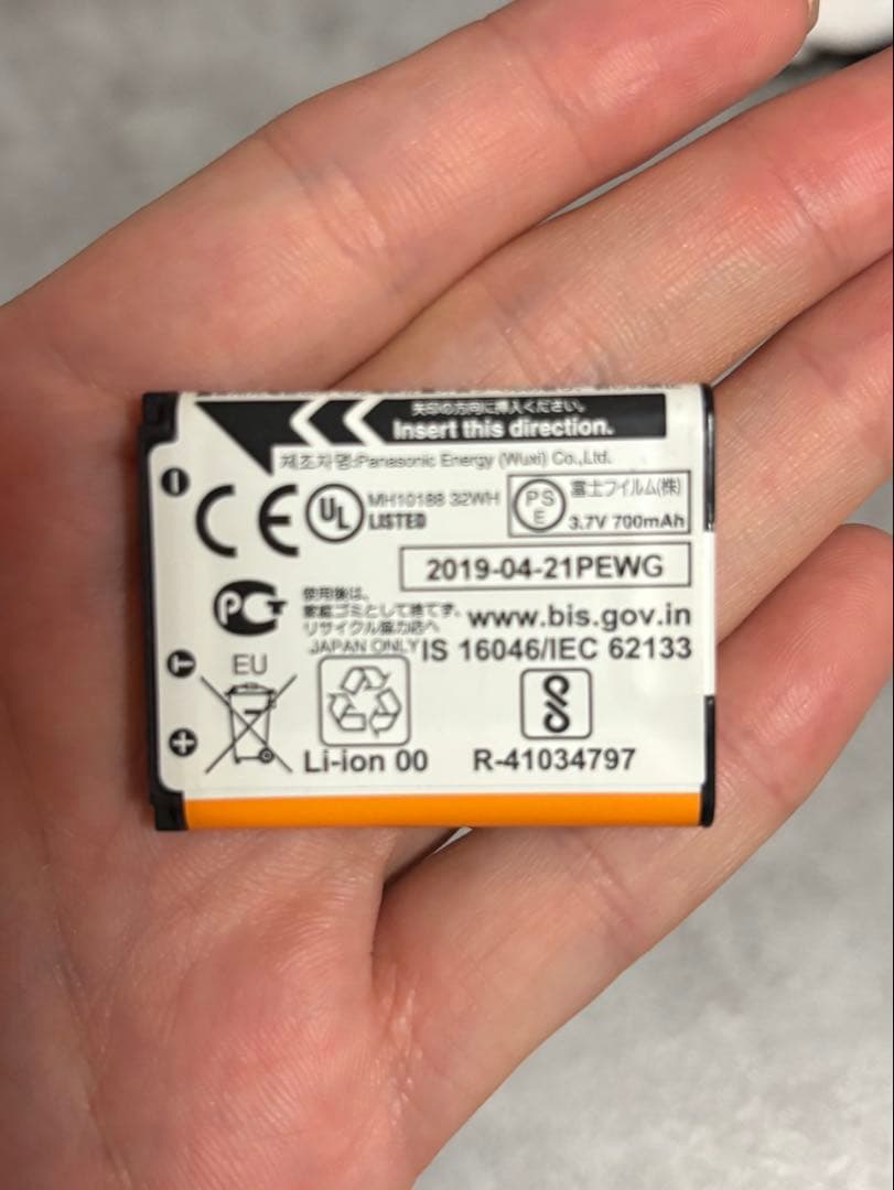 チェキ機本体 INSTAX MINI 90 ネオクラシック限定カラーレッド