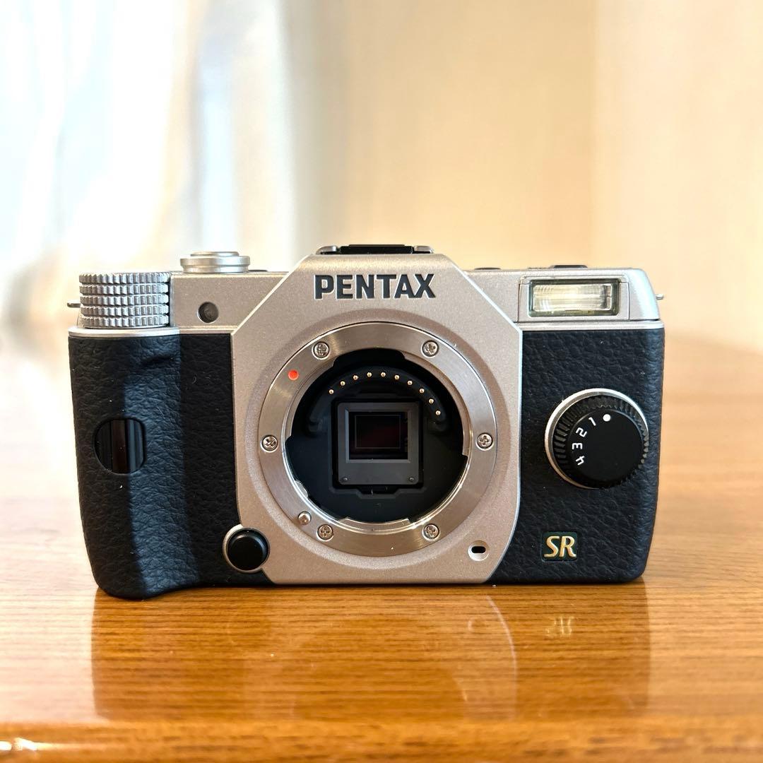 【PENTAX 】【レンズ４つ付き】ミラーレス一眼　Q7 本体　標準　トイレンズ