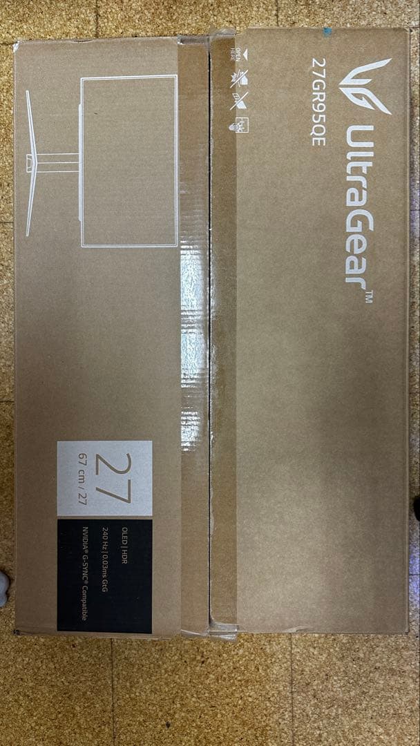 LG 27GR95QE 27インチOLEDモニター