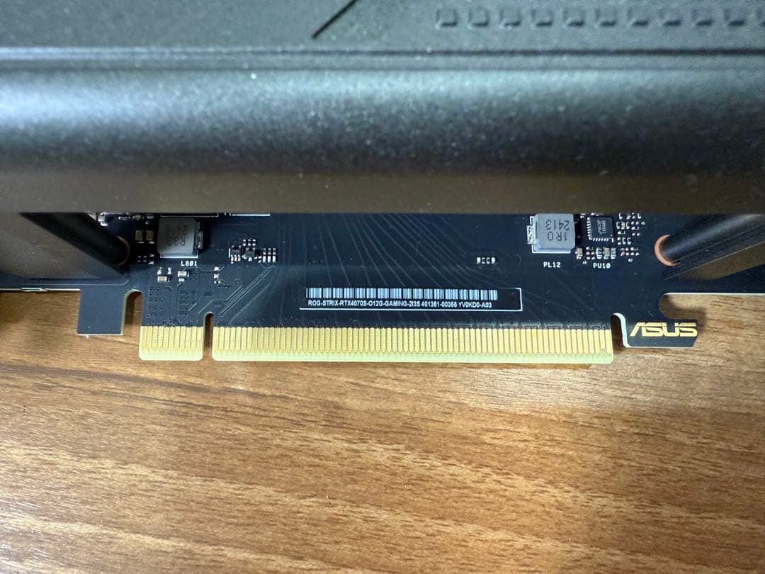 グラフィックボード・グラボ・ビデオカード ASUS ROG STRIX GAMING RTX 4070 Super