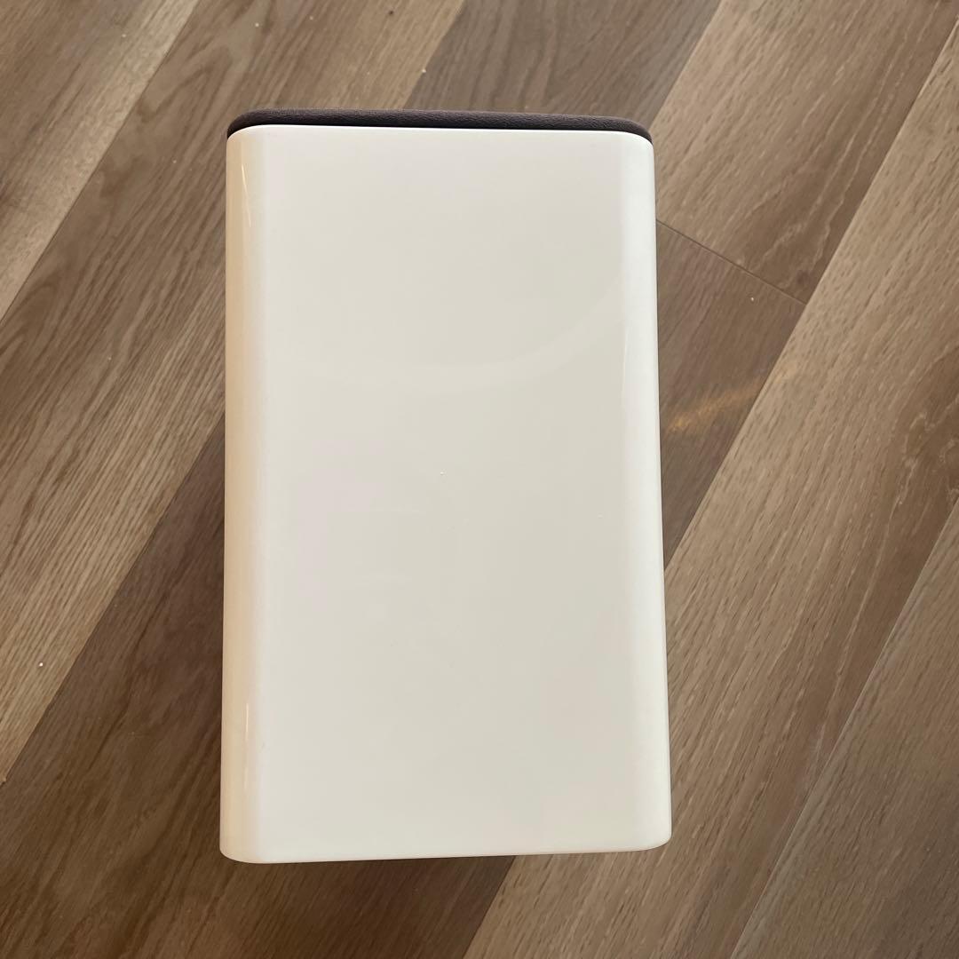 レア　Q Acoustics 2020i ブックシェルフスピーカー ホワイト