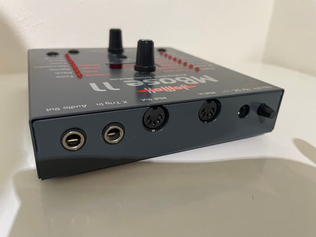 jomox Mbase 11 アナログドラムモジュール