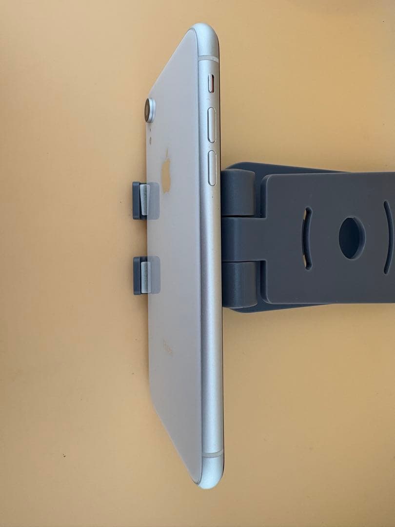 iphone XR 128GB ホワイト　 SIMフリー　バッテリー100%