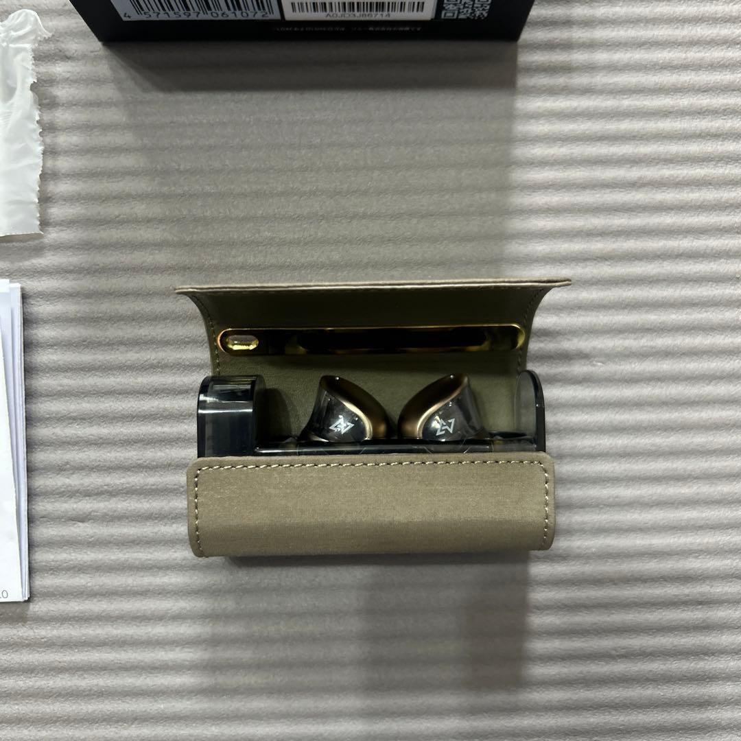 AVIOT アビオット TE-J1 イヤホン カーキ　カナル型　美品