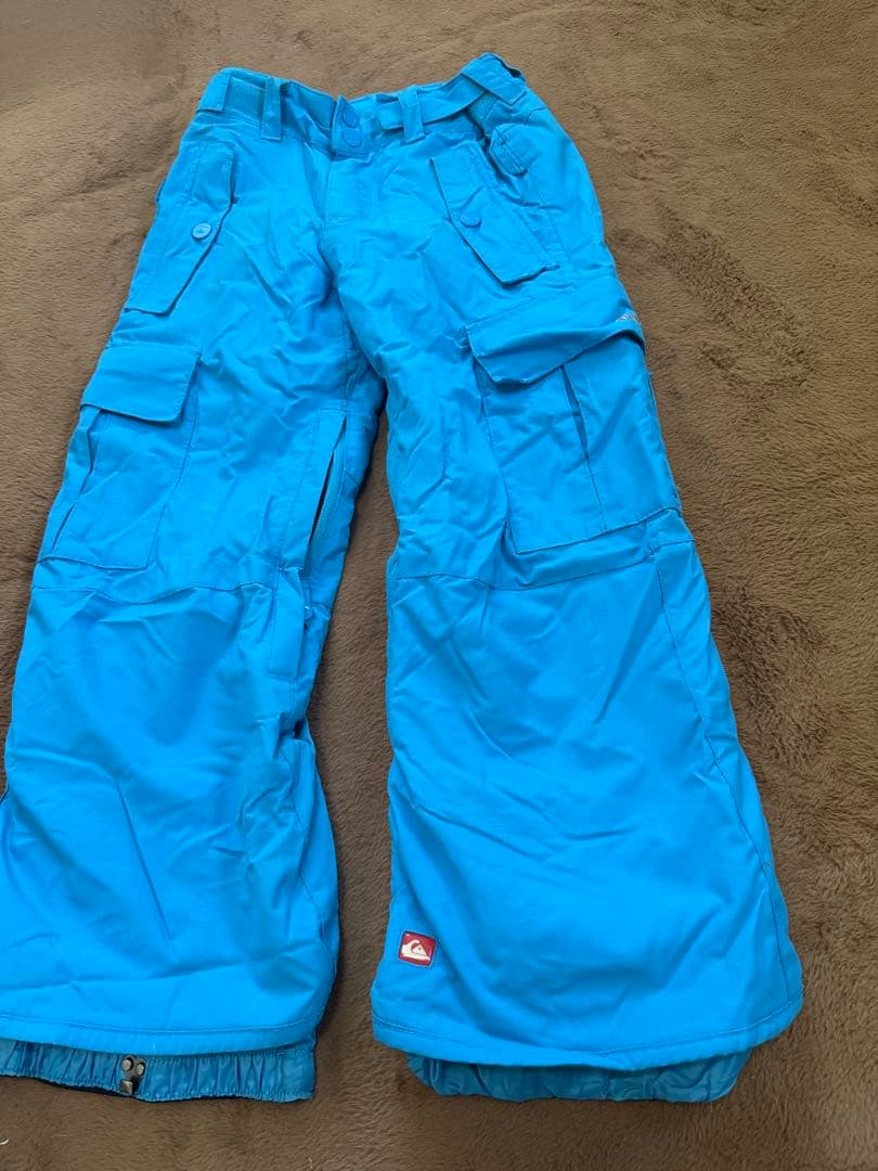 子供用スノーボードウェアセット　クイックシルバー　ビーニー、グローブ、ゴーグル