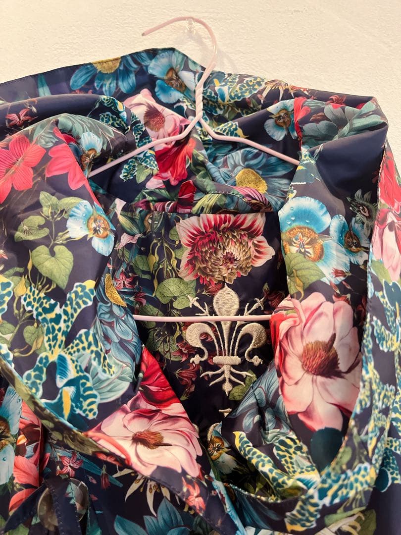 パラディソーレ　レインコート　定価3万円以上