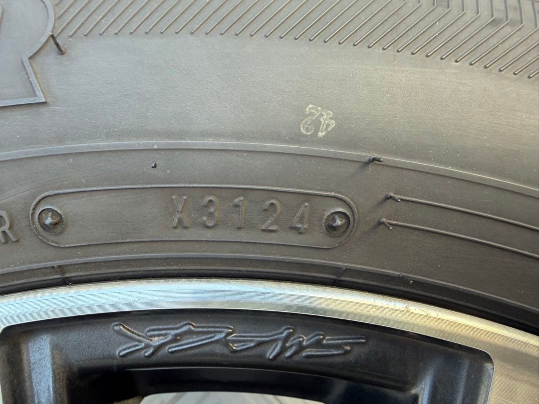 アイスナビ7 215/60R17 スタッドレスタイヤ・ホイールセット