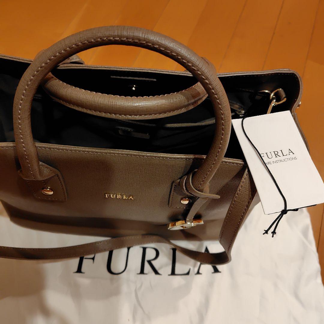 FURLA グレージュハンドバッグ 保存袋付き