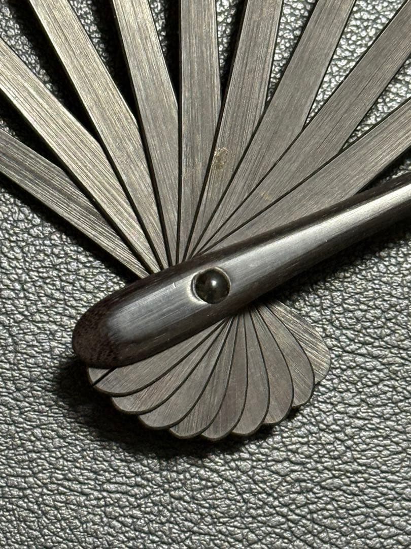 扇子　33.5cm 十松屋福井扇舗　金　桜　松葉　片面違い　仕舞扇　能楽　着物