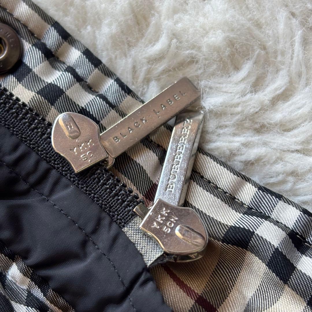 ✨バーバリーブラックレーベル ダウンジャケット　コートL 黒ホース刺繍