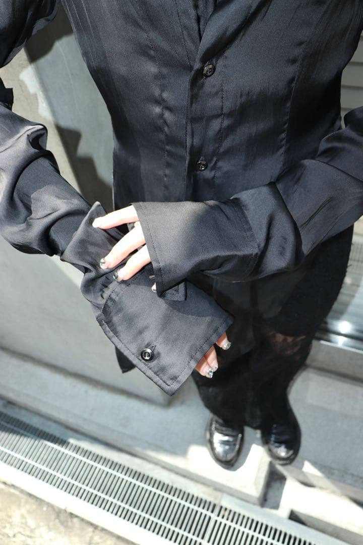 mukcyen SIDE OPEN SHIRT ブラウス、シャツ、上品