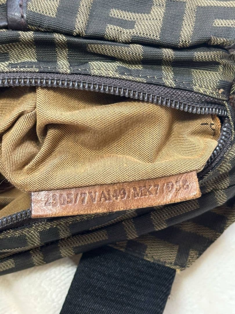 Fendi ボディバッグ