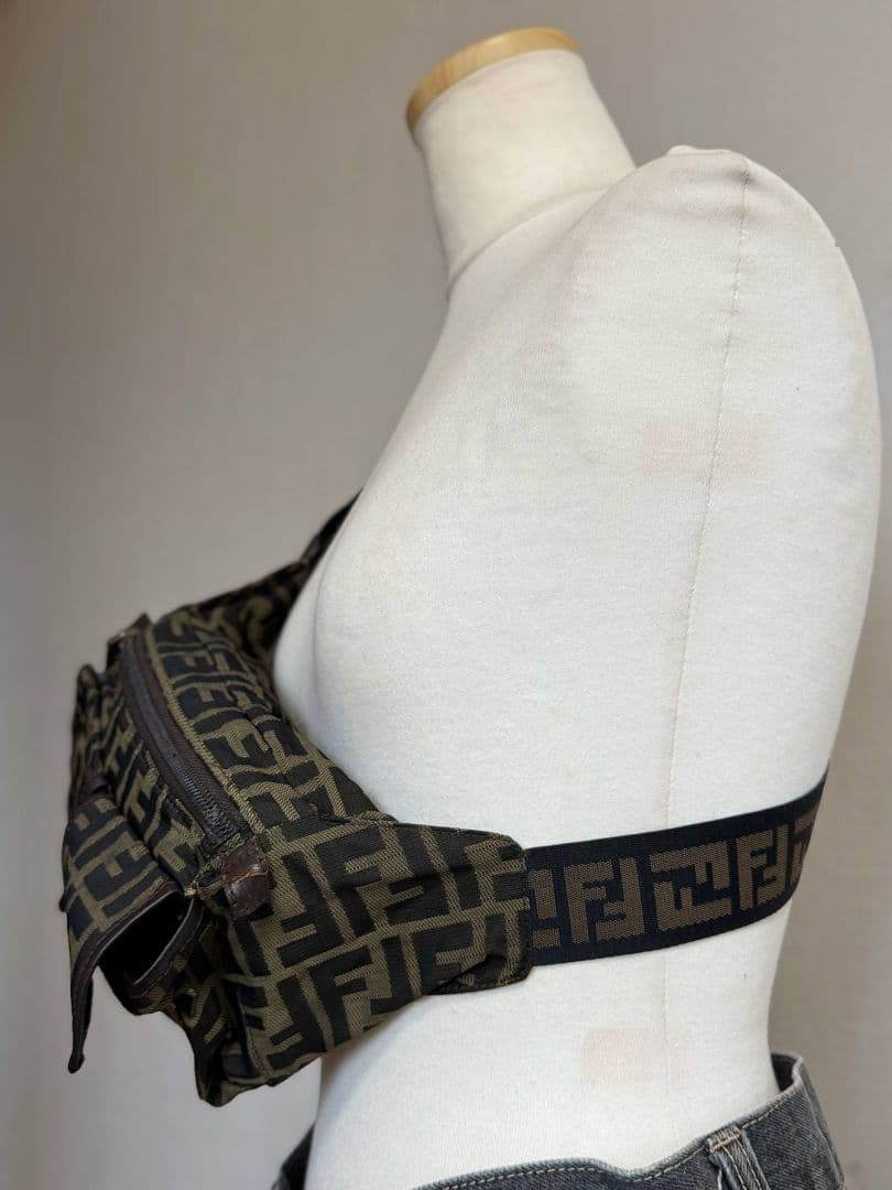 Fendi ボディバッグ