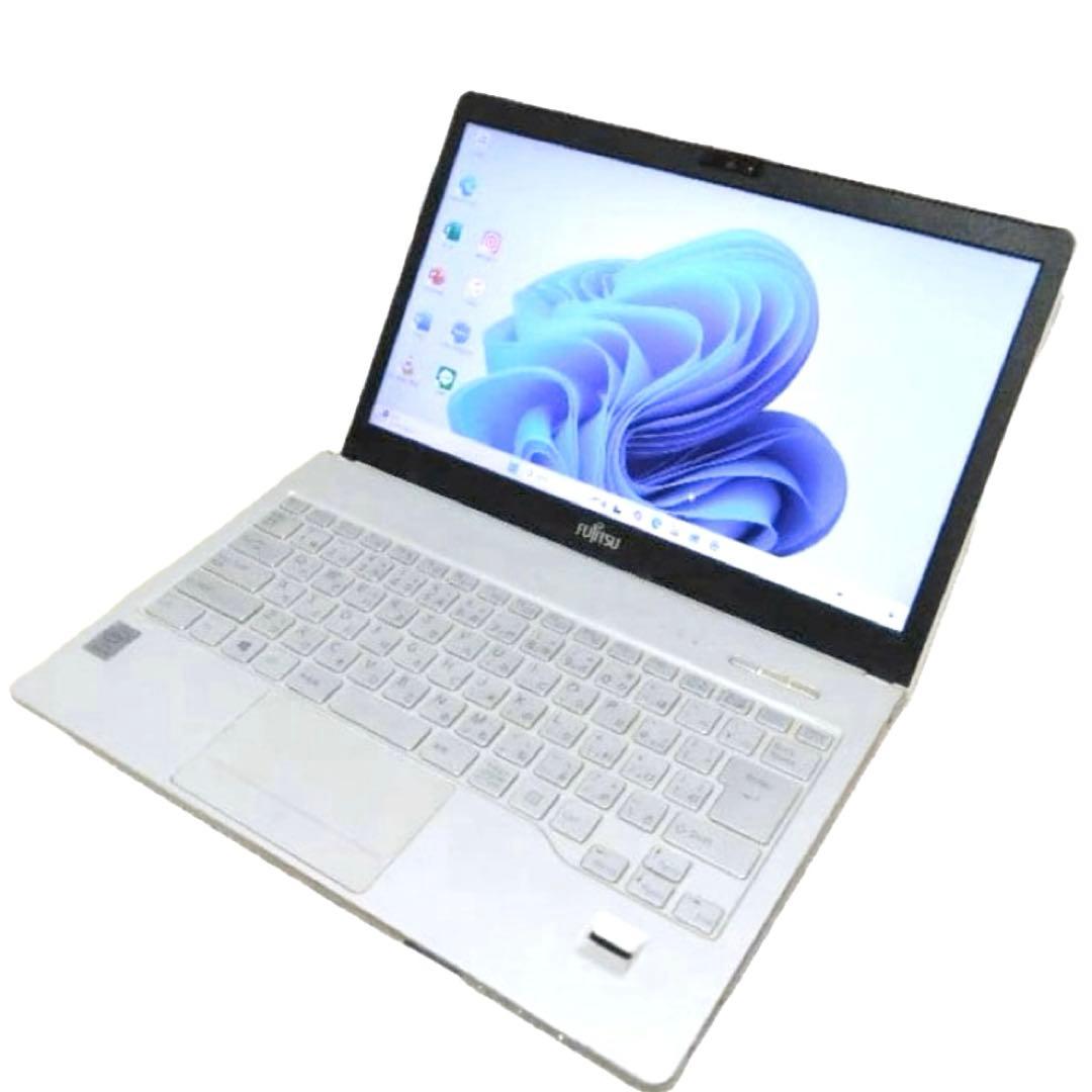 歳末特価❣Windows11✨大容量ノートPC✨初期設定済みですぐ使えるカメラ付