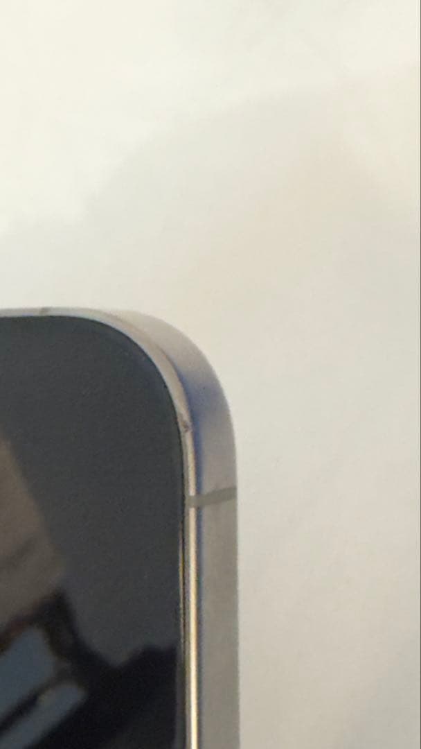 Apple iPhone 16 Pro 本体