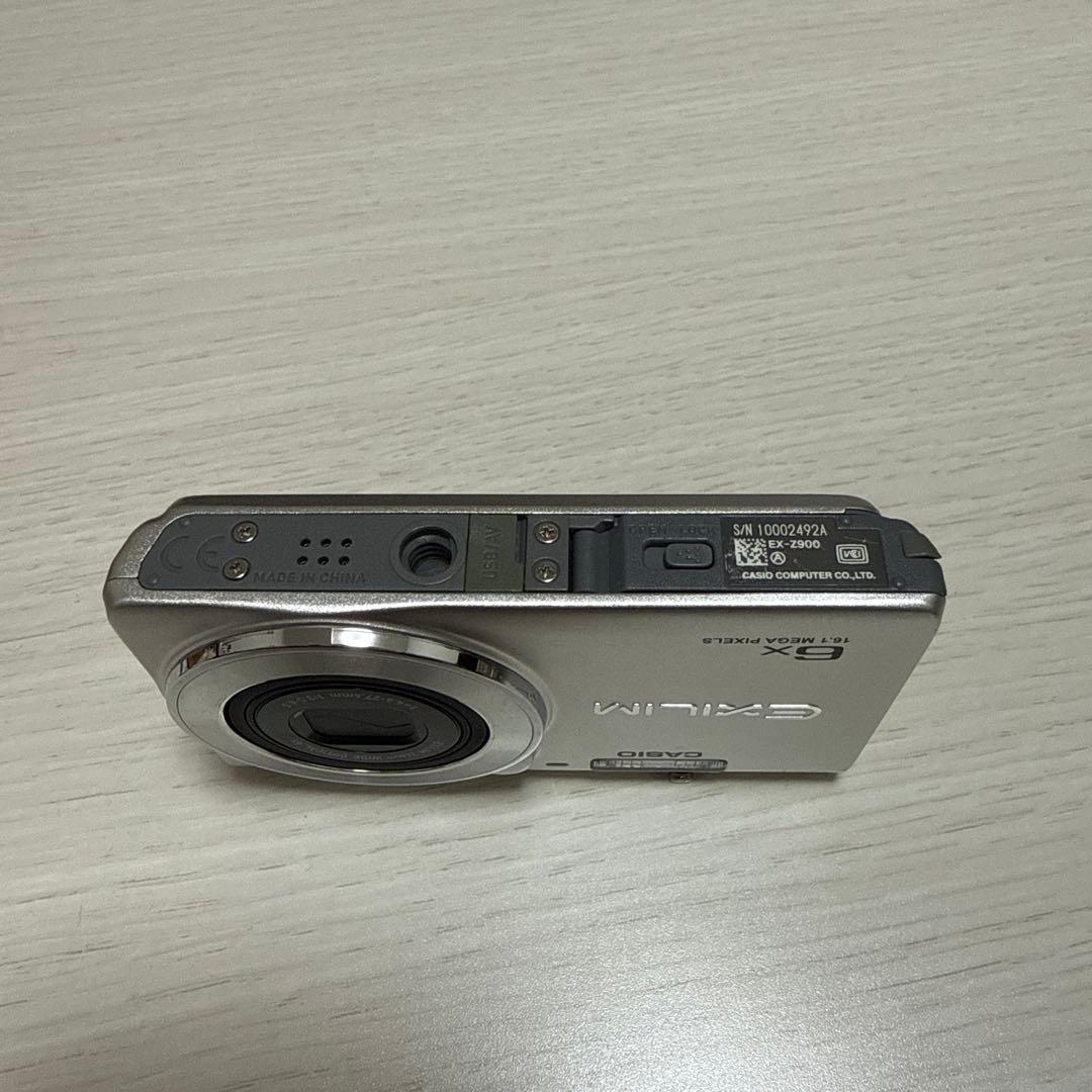 CASIO EXILIM EX-Z900 美品　シルバー　デジカメ