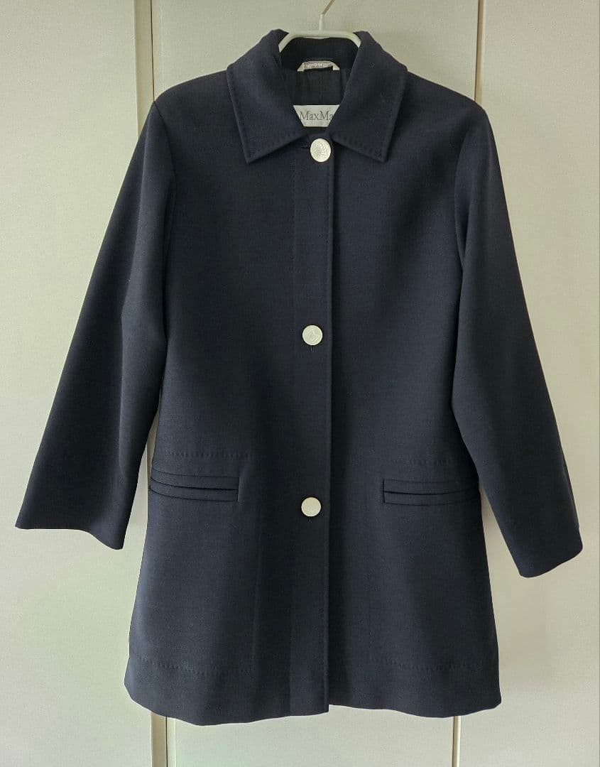 MaxMara ネイビー コート ボタン付き