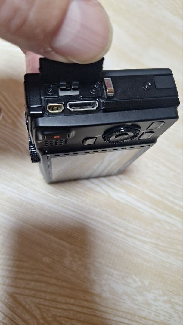 Nikon COOLPIX S8200　ブラックア　美品！