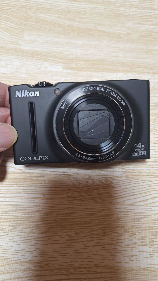 Nikon COOLPIX S8200　ブラックア　美品！