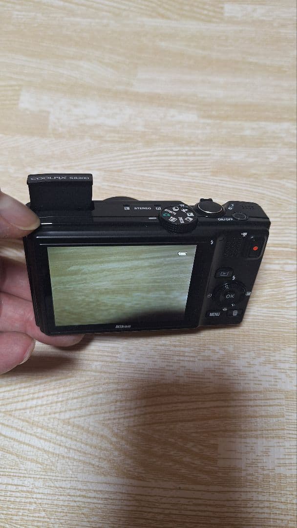Nikon COOLPIX S8200　ブラックア　美品！
