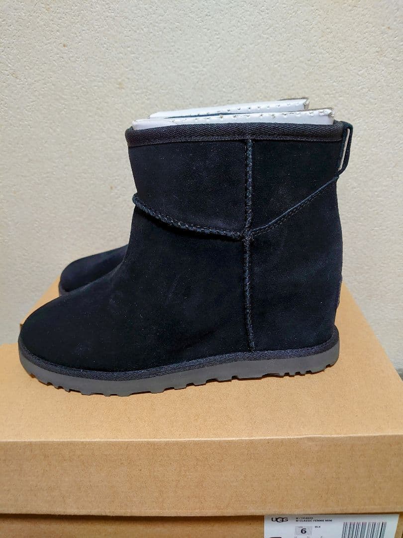 【新品】 UGG ブーツ CLASSIC FEMME MINI ブラック 6