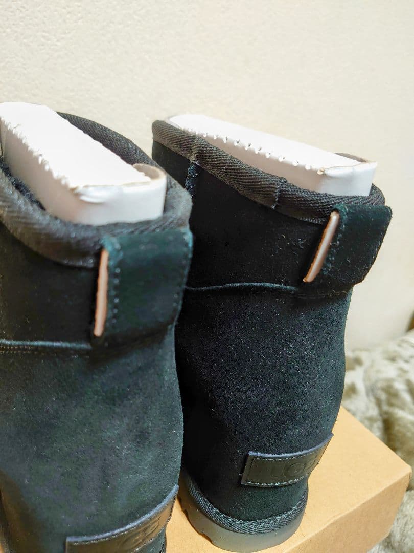 【新品】 UGG ブーツ CLASSIC FEMME MINI ブラック 6