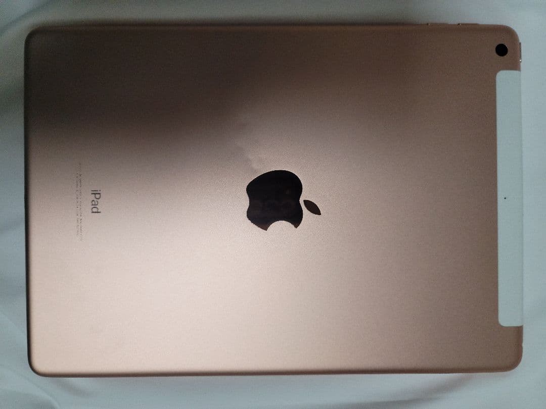 AppleアップルiPad　(第６世代)32GB