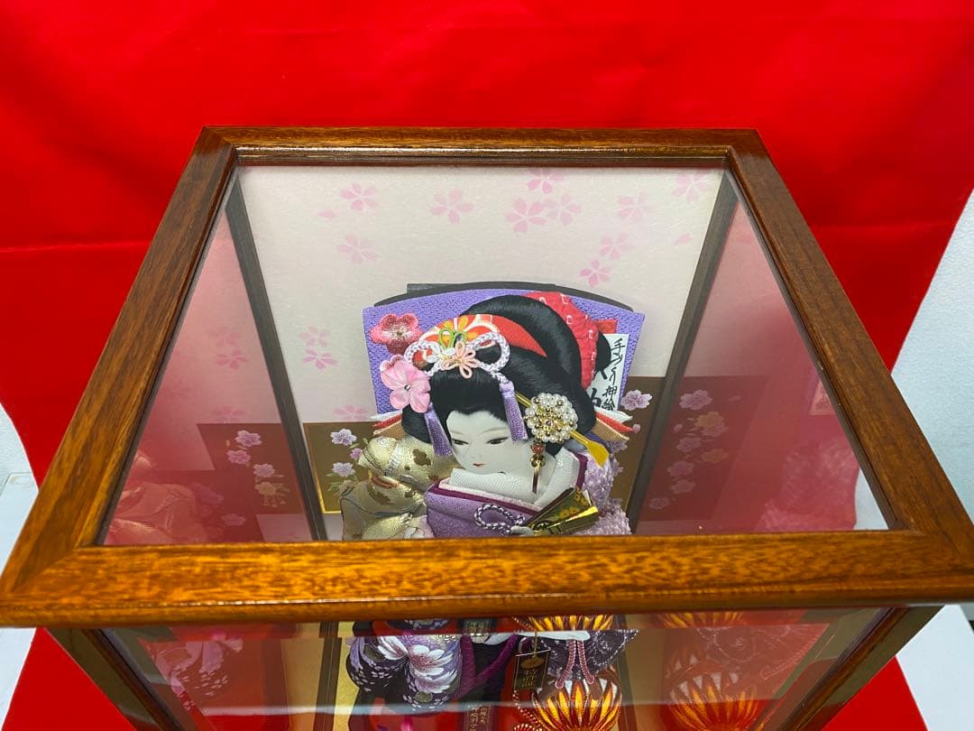 羽子板　立体振袖　ガラスケース１５号・サイズ間口約３２×奥行約２８×高さ約６３㎝