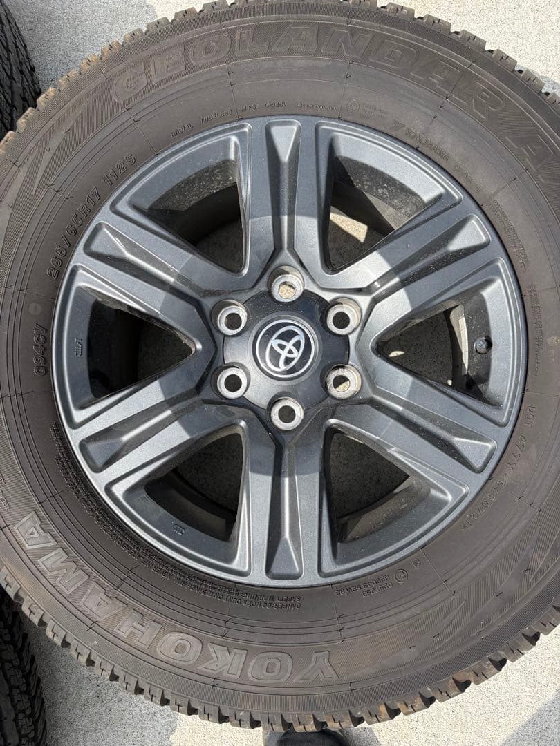 ハイラックス 純正　ホイールセット　265/65r17