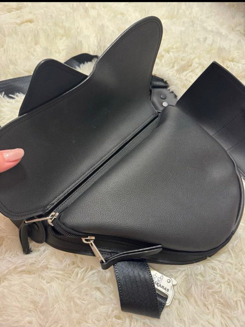 IUGAMAKARAS ショルダーバッグ 黒