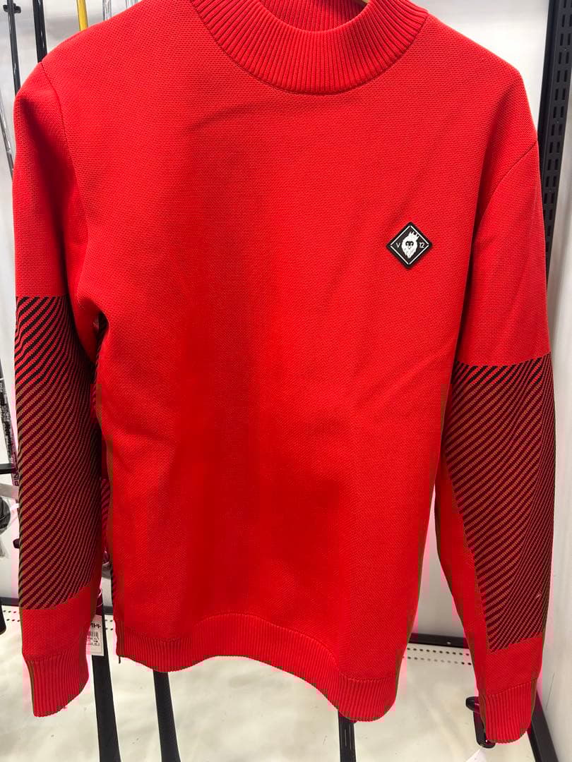 V12 レッド クルーネックセーター L