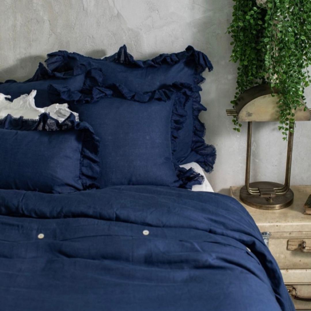 BORGO DELLE TOVAGLIE ボルゴ フリルクッションカバー ブルー