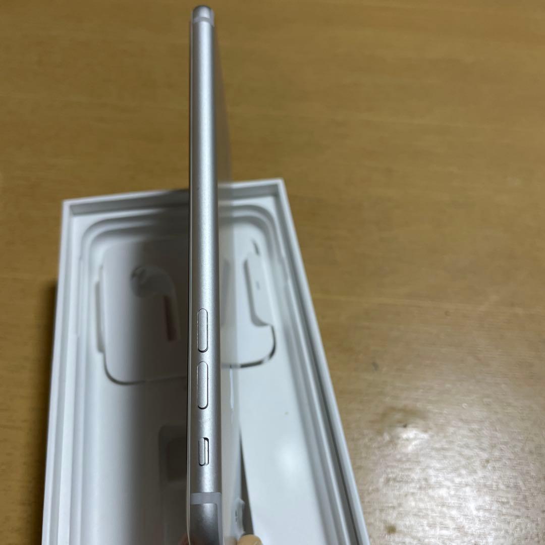 美品　iphone7 plus本体　32G