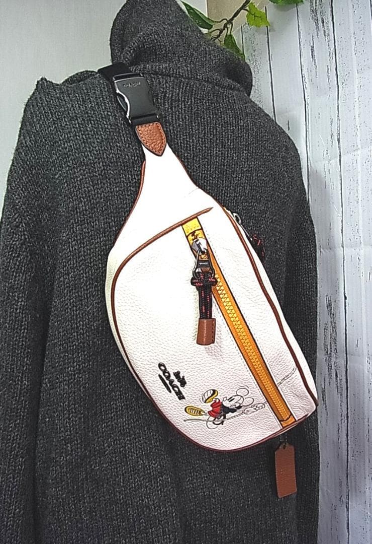 正規美品コーチｘDisneyコラボ　ウエスト＆ボディバック　3747　ミッキー