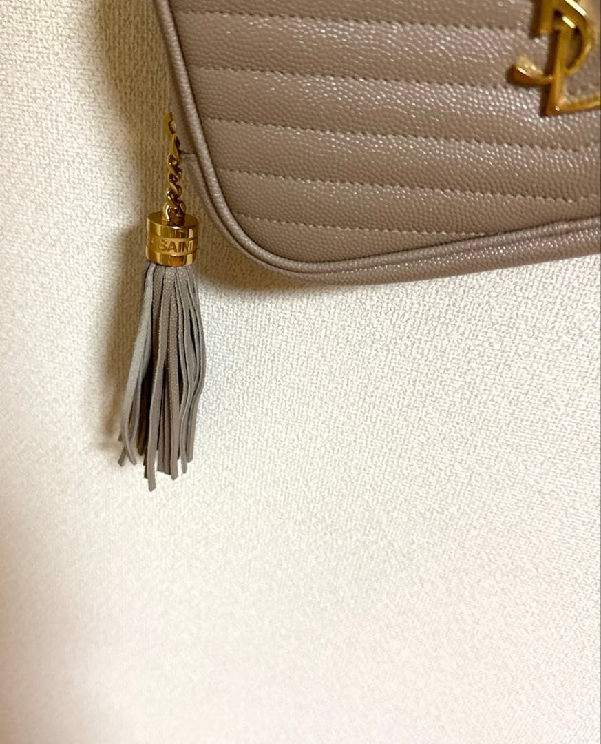 新品未使用　阪急梅田本店購入　SAINT LAURENT ベージュチェーンバッグ