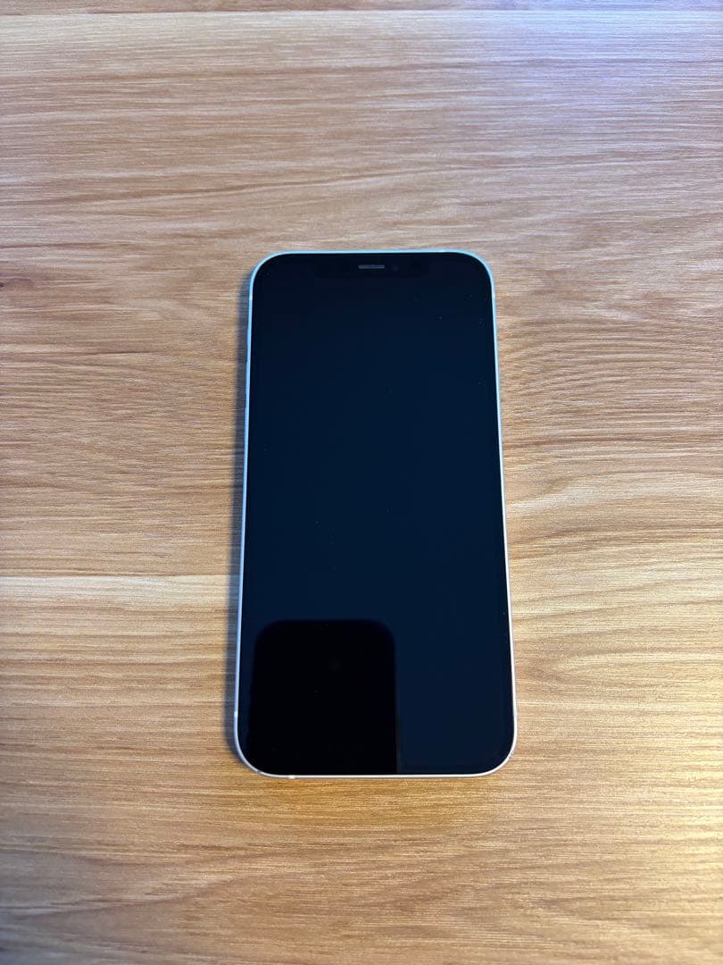 iPhone 12 ホワイト 64 GB SIMロックなし docomo