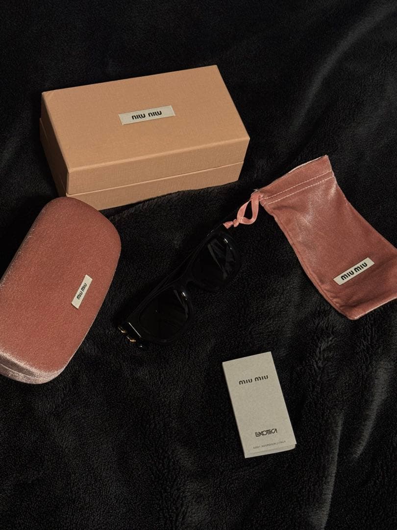 (値下)ミュウミュウ ブラック キャットアイ サングラス