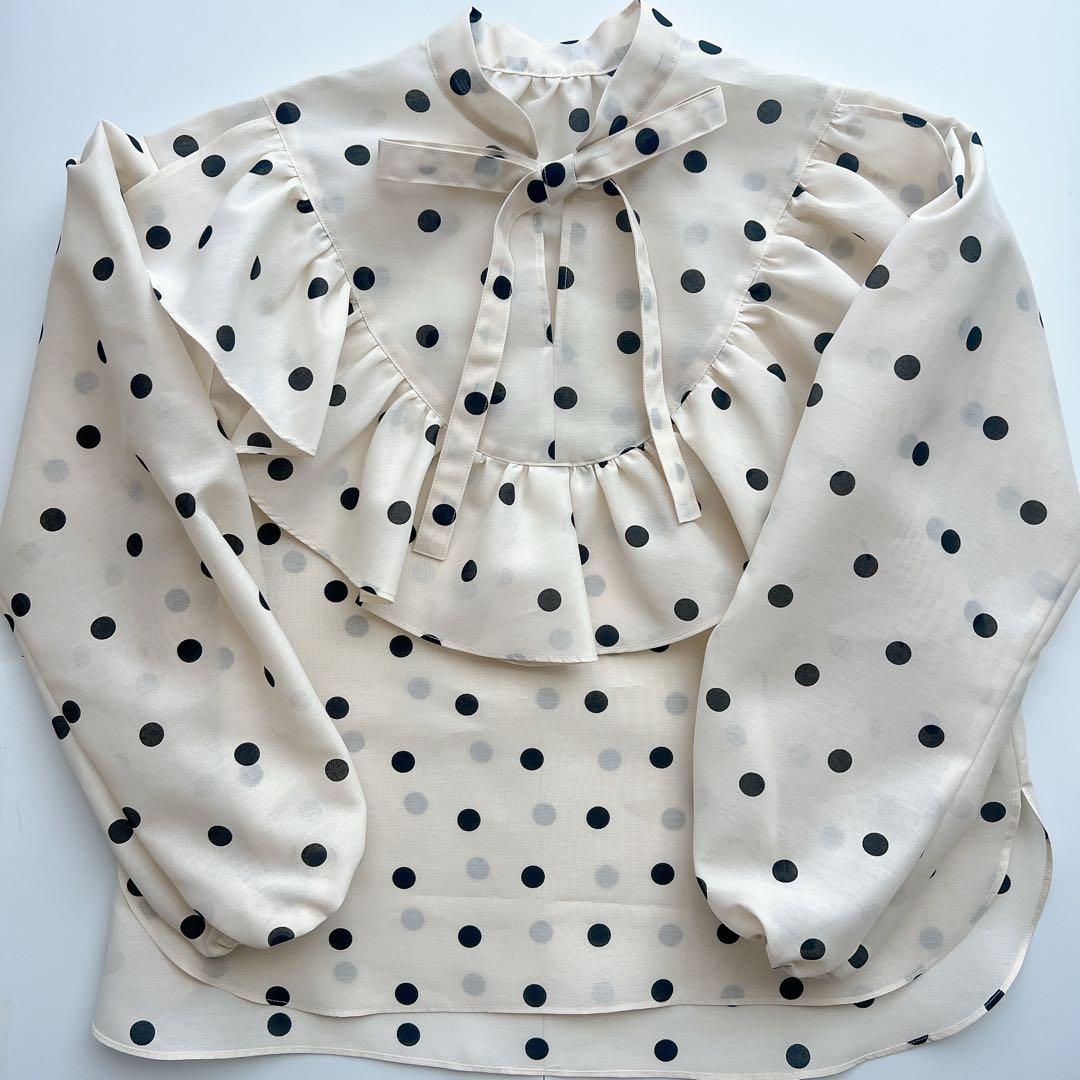 〈未使用〉SEVENTEN セブンテン シアードットブラウスアイボリーS