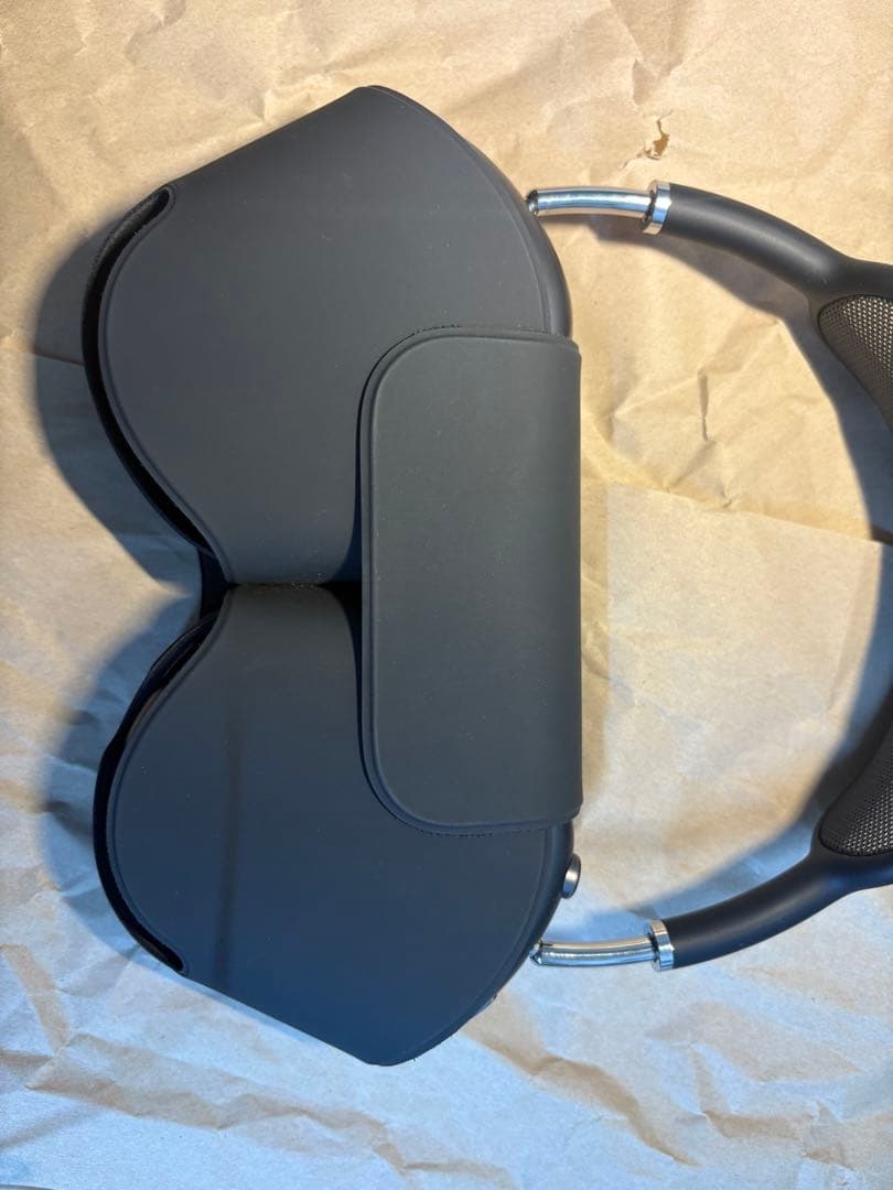 AirPods Max スペースグレイ16日までの購入で50000円で販売