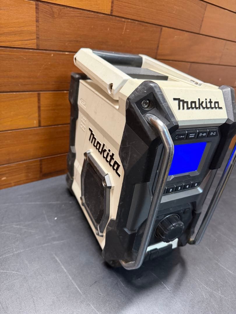 Makita ラジオMR001GZW