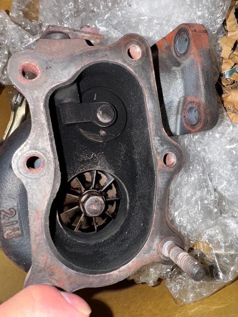 RB25純正　メタルタービン