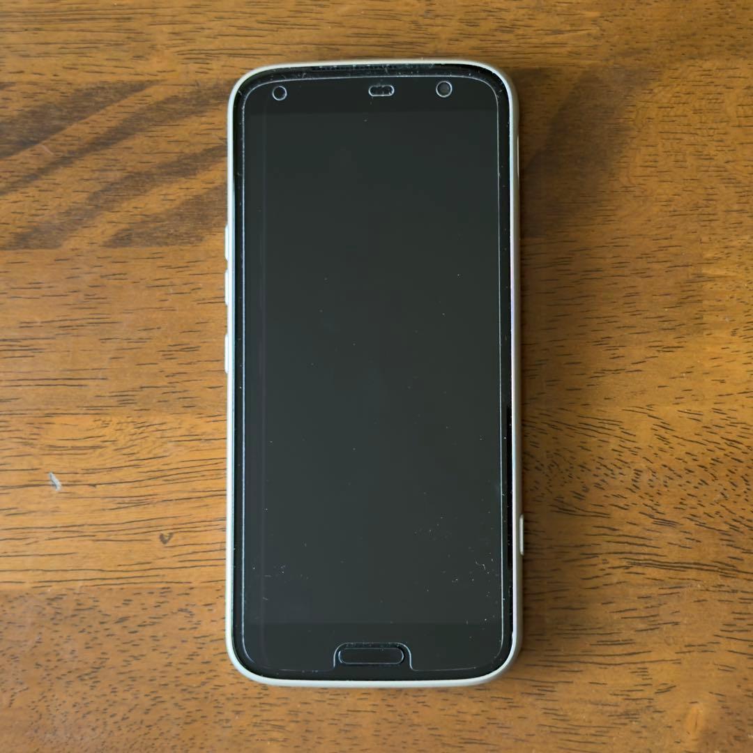 【美品】NTT docomo らくらくスマートフォン F-53E ゴールド