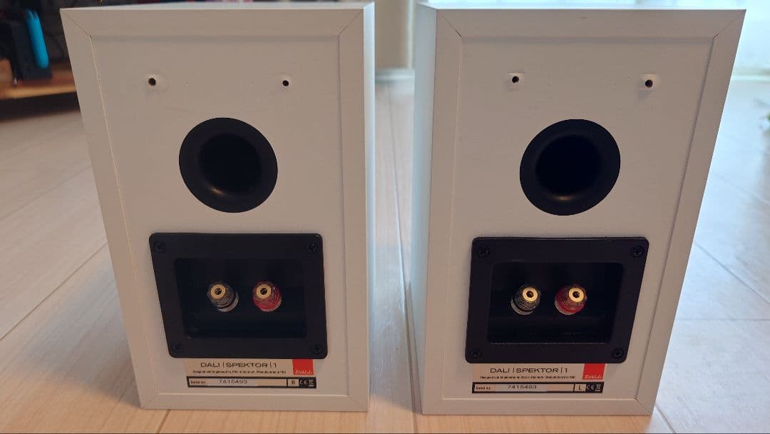 ☆美品☆DALI spectatorブックシェルフスピーカー ホワイト