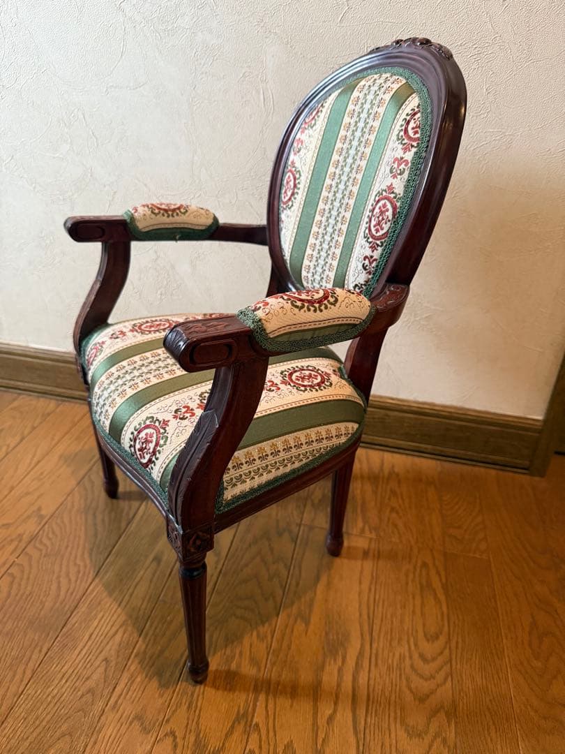 ドールチェア　クラシックアームチェア 木製 ストライプ柄　ミニチュアチェア