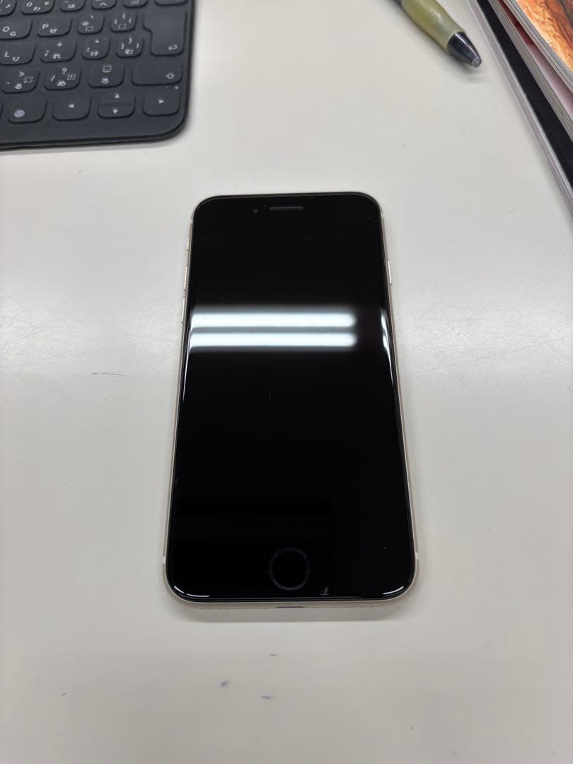 Apple iPhone se第3世代 64GB