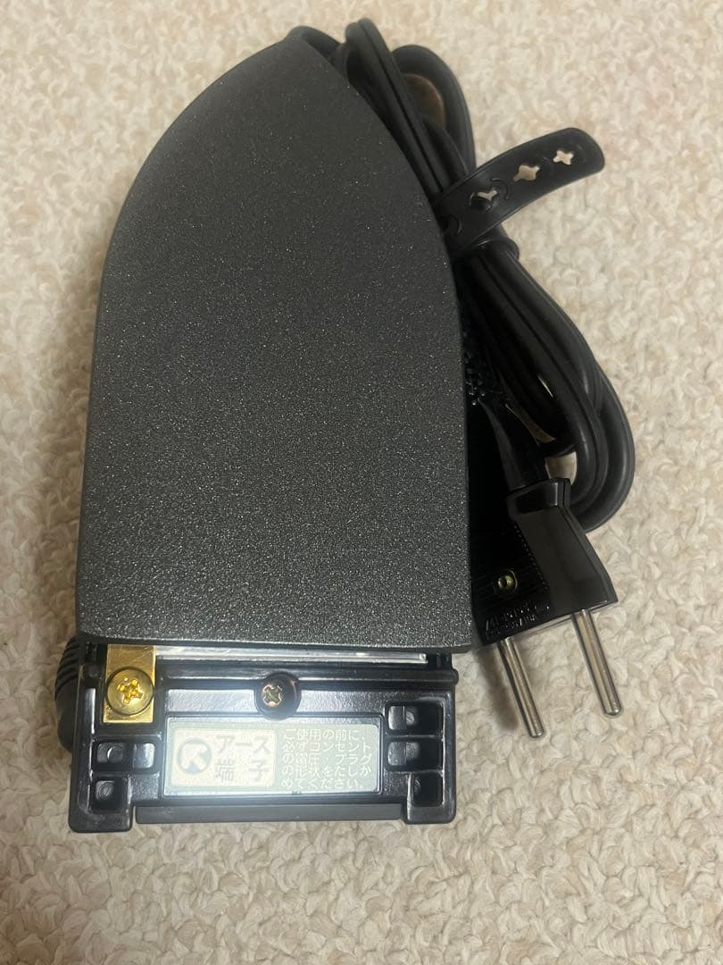 【海外旅行に最適】美品 SANYOトラベル用コンパクトアイロン