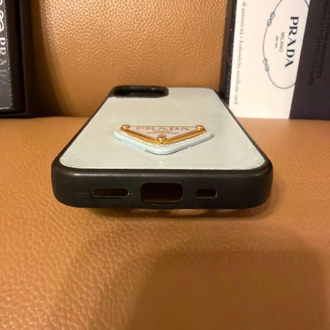 プラダ　iPhone13mini用カバー　水色　中古