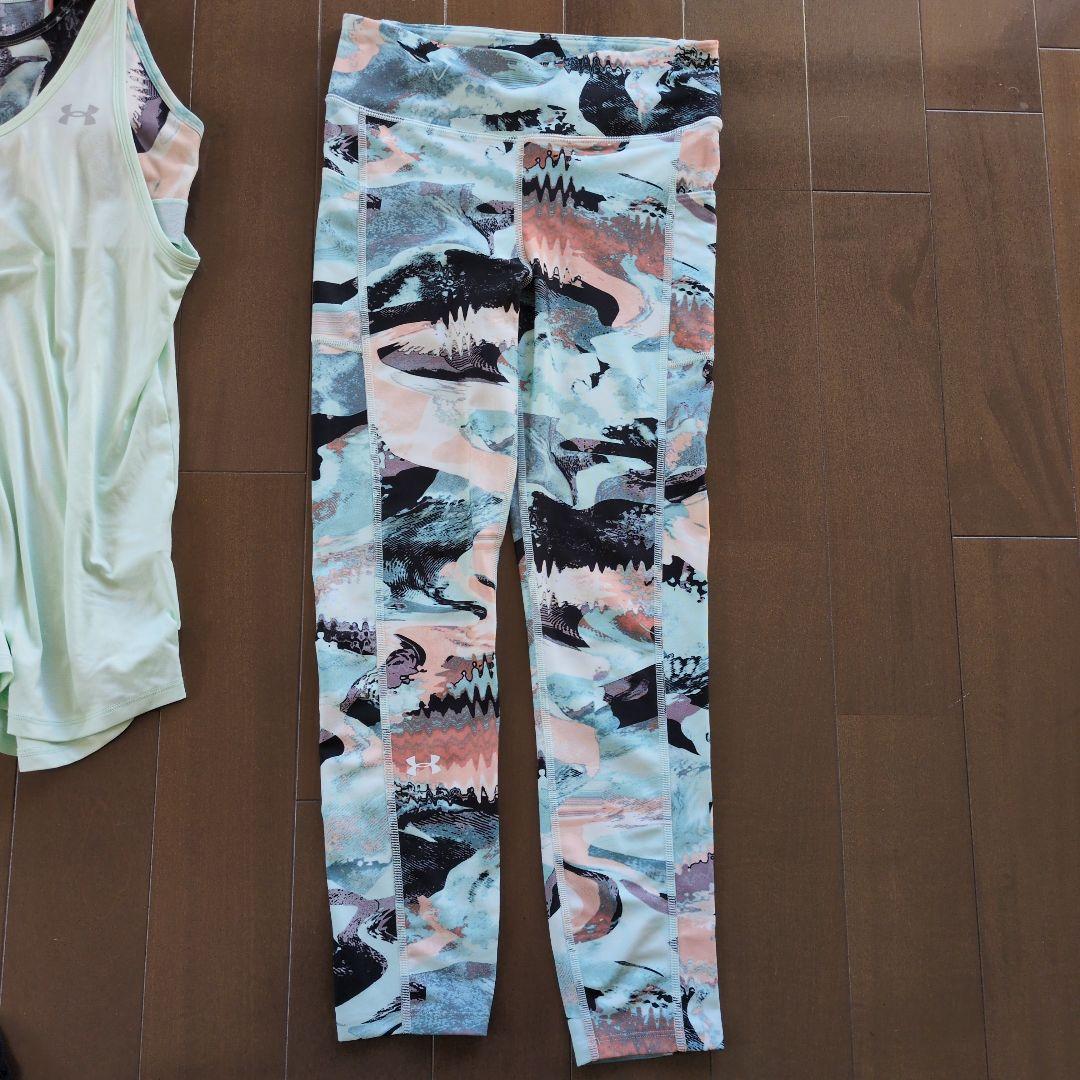 ♦️アンダーアーマー♦️タンクトップ＆ブラトップとレギンス セットアップ 未使用